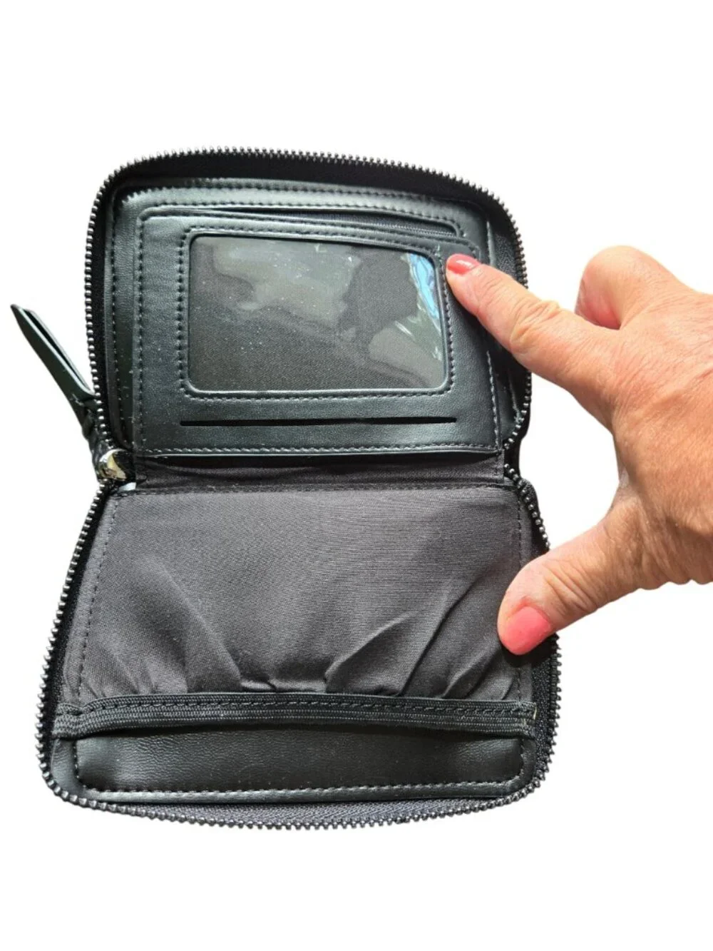 Radrev NWOT Lux Card Wallet In Black Quilted Zip Around 5.5